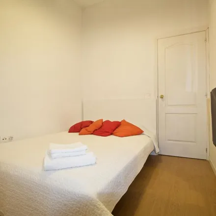 Rent this 7 bed apartment on Madrid in Calle de Hilarión Eslava, 14