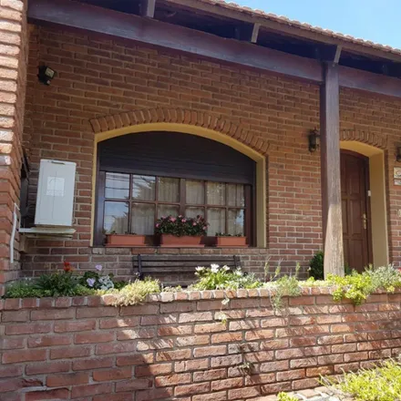 Buy this studio house on José Enrique Rodó 18 in 70000 Colonia del Sacramento, Uruguay