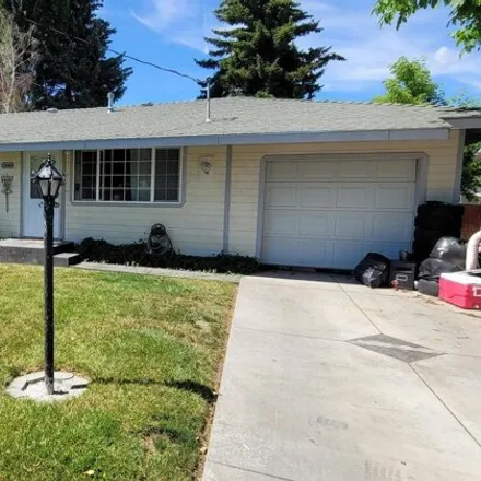 Buy this 3 bed house on 3859 Barry Drive in Altamont, OR 97603