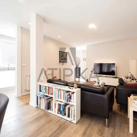 Rent this 3 bed apartment on Ateneu Santcugatenc in Avinguda de Gràcia, 16