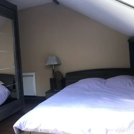 Rent this 1 bed apartment on 62350 Saint-Venant