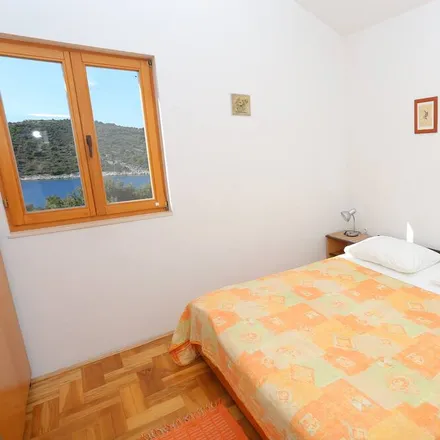 Rent this 2 bed apartment on 21222 Općina Marina