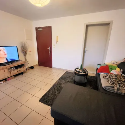 Rent this 1 bed apartment on Rue du Général de Gaulle 136 in 6180 Courcelles, Belgium