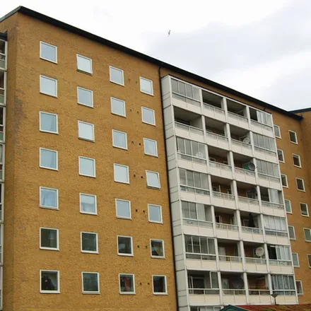 Rent this 3 bed apartment on Docentgatan 5b in 214 58 Malmo, Sweden