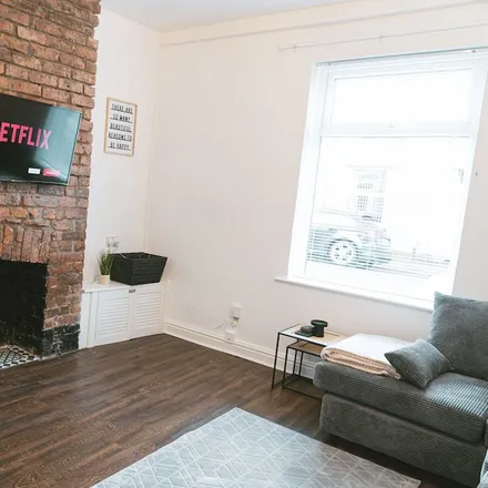 Rent this 3 bed house on Splott in CF24 2BB, United Kingdom