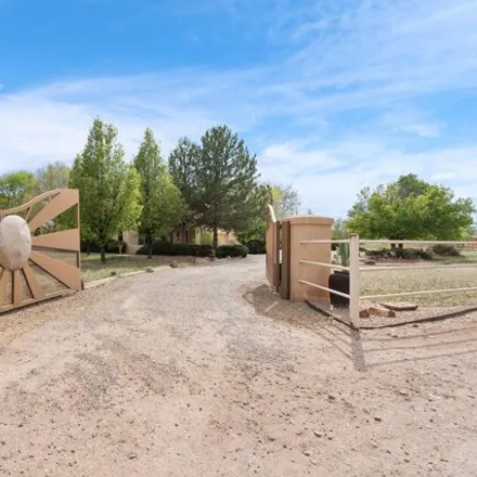 Image 4 - 203 South Felice Perea Road, Corrales, Sandoval County, NM 87048, USA - House for sale