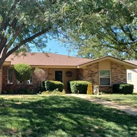 Buy this 3 bed house on 2501 Itasca Street in Plainview, TX 79072