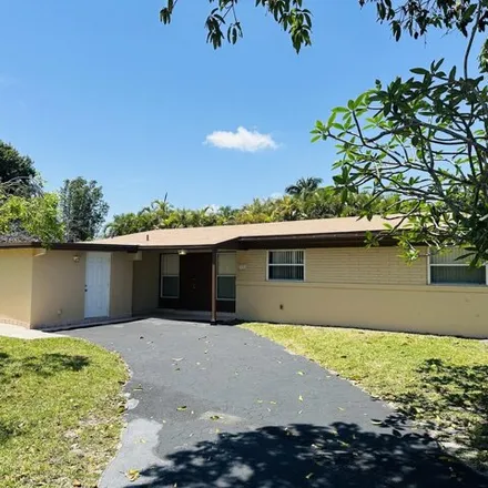 Buy this 4 bed house on 2799 Southwest 19th Street in Fort Lauderdale, FL 33312