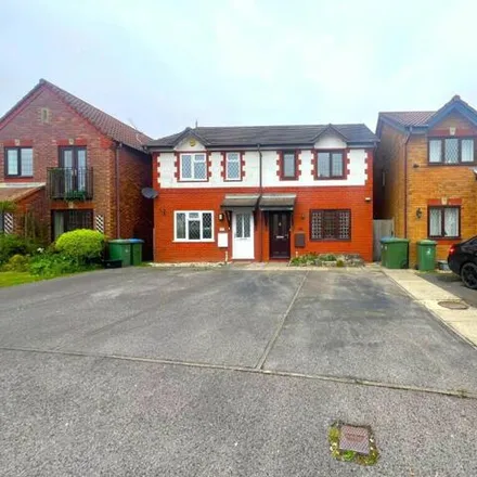 Rent this 4 bed duplex on Hulton Close in Waterside Park, Southampton