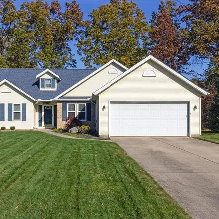 Buy this 3 bed house on 5301 Apple Creek Drive in Sheffield, Lorain County