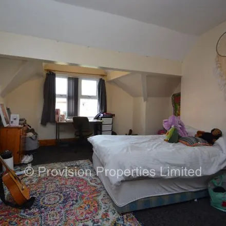 Image 8 - Hill Top Street, Leeds, LS6 1NW, United Kingdom - Apartment for rent