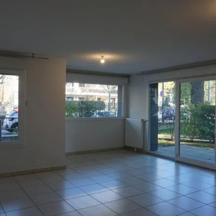 Image 2 - Le Panoramic, 7 Avenue d'Albigny, 74000 Annecy, France - Apartment for rent
