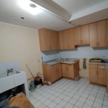 Rent this 4 bed apartment on Tacaymano in San Juan de Lurigancho, Lima Metropolitan Area 15427