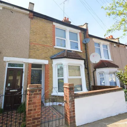 Rent this 3 bed townhouse on Bostall Lane in London, SE2 0JX