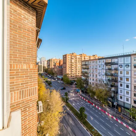 Image 9 - Doctor Esquerdo-Cavanilles, Calle del Doctor Esquerdo, 28007 Madrid, Spain - Apartment for rent