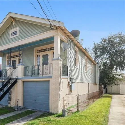 Image 2 - 2642 Jasmine Street, New Orleans, LA 70122, USA - House for rent