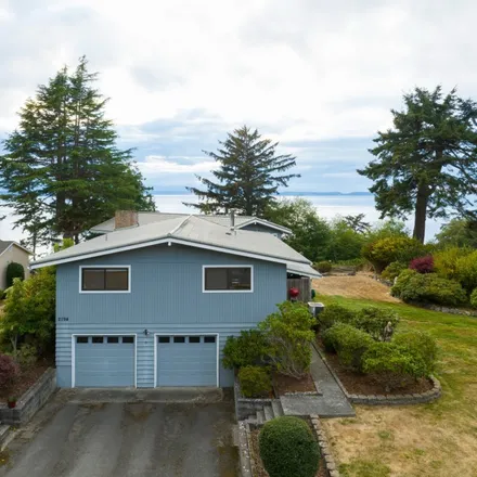 Buy this studio house on 2200 Inverness Way in Island County, WA 98239