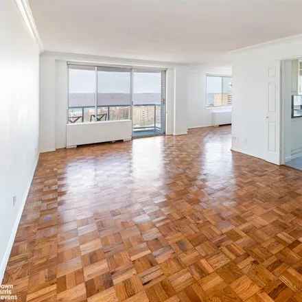 Buy this studio apartment on 3333 HENRY HUDSON PARKWAY 20N in Central Riverdale