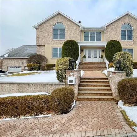 Rent this 3 bed house on 23 Sunnyside Terrace in Waverly, Eastchester