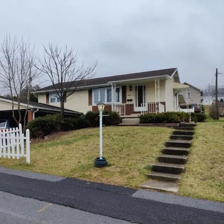 Buy this 2 bed house on 759 Cleveland Avenue in Altoona, PA 16602