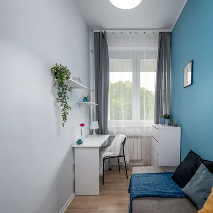 Rent this 5 bed room on Puławska 116 in 02-620 Warsaw, Poland