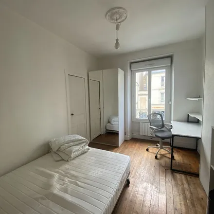 Image 7 - Quai Monge, 49035 Angers, France - Apartment for rent