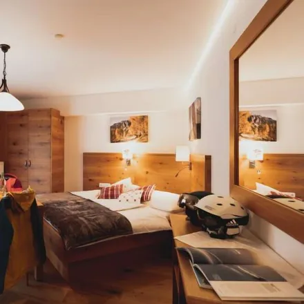 Rent this 1 bed apartment on Volksschule Dienten in Dorf, 5652 Höfl-Zachhof
