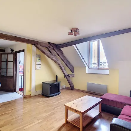 Image 4 - D 40, 77250 Moret-Loing-et-Orvanne, France - Apartment for rent