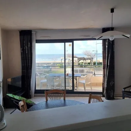 Rent this 2 bed apartment on Saint-Jean-de-Monts in 33 Rue de la Plage, 85160 Saint-Jean-de-Monts