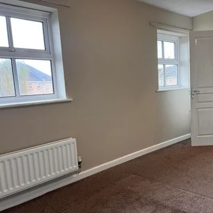 Image 6 - Residential Parking, Bamber Bridge, PR5 4HY, United Kingdom - Townhouse for sale
