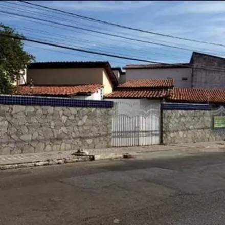 Buy this 5 bed house on Rua Elyzio Araújo in Grageru, Aracaju - SE