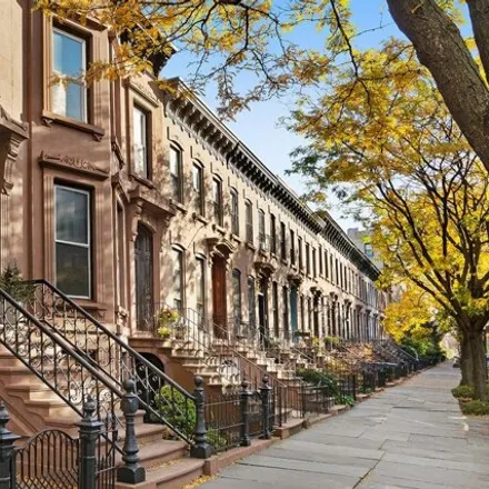 Image 2 - 149 Saint Marks Avenue, New York, NY 11238, USA - Townhouse for rent