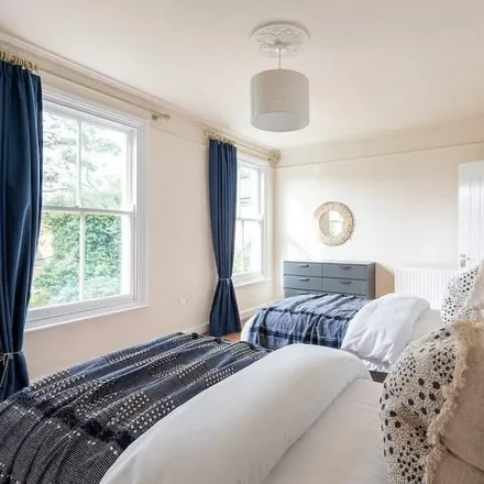Rent this 3 bed duplex on Cambridge in CB4 3EF, United Kingdom