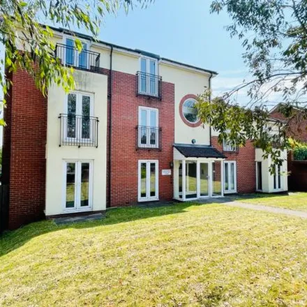Rent this 2 bed apartment on Windmill Road in Haslucks Green, B90 1BW