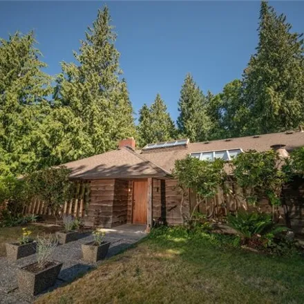 Buy this 4 bed house on 1454 Lowe Avenue in Whatcom County, WA 98229