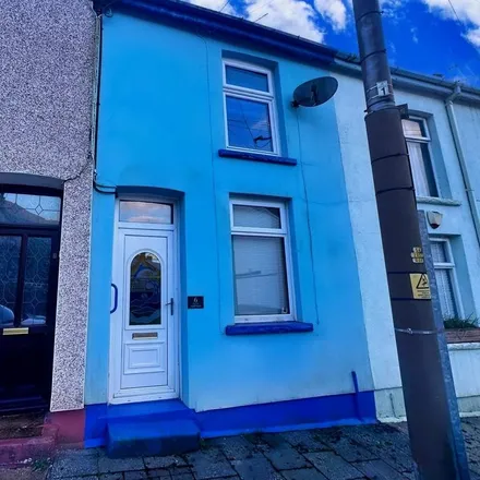 Rent this 3 bed townhouse on Chapel Street in Blaencwm, CF42 5EA