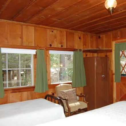 Rent this 2 bed house on Yosemite National Park