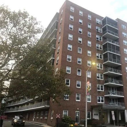 Rent this 1 bed condo on 444 Bedford Street in Northfield, Stamford