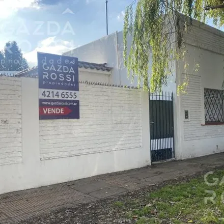 Buy this 2 bed house on Intendente Doctor Martín González 480 in Adrogué, Argentina