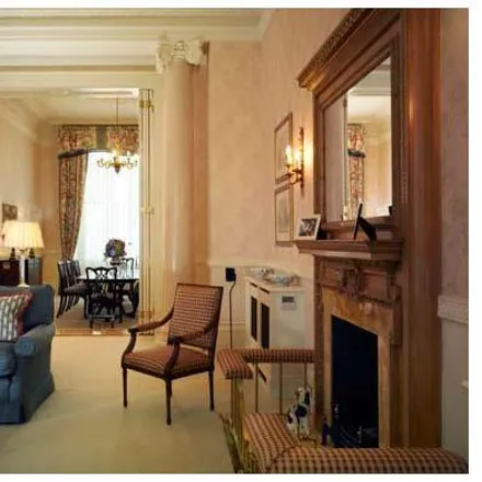 Rent this 3 bed apartment on 6 Hyde Park Gate in London, SW7 5XE