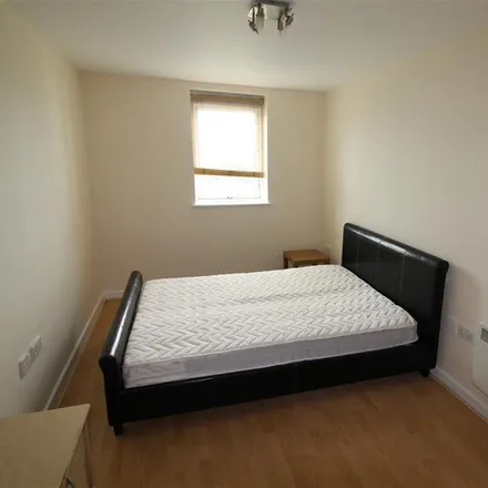 Image 7 - Lovell Park Towers, Lovell Park Hill, Leeds, LS7 1DS, United Kingdom - Apartment for rent