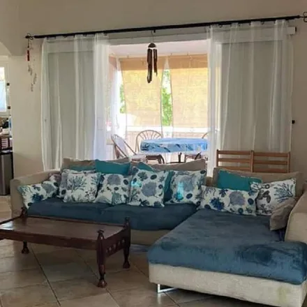 Rent this 4 bed house on Grand Baie 30529