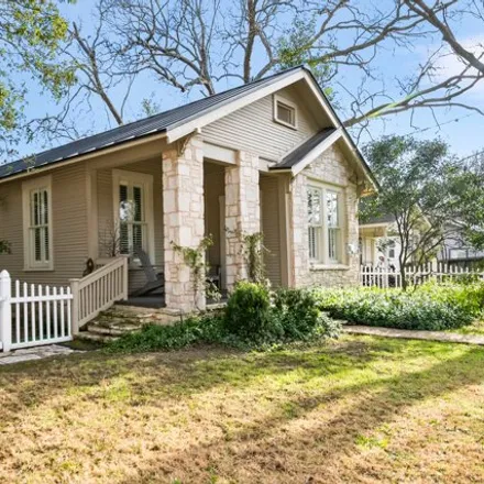 Image 3 - 411 West San Antonio Avenue, Boerne, TX 78006, USA - House for sale