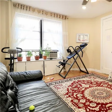 Image 4 - 1402 West 4th Street, New York, NY 11204, USA - Condo for sale