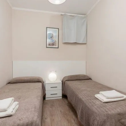 Rent this 1 bed apartment on Rue Antoine Dansaert - Antoine Dansaertstraat 65 in 1000 Brussels, Belgium