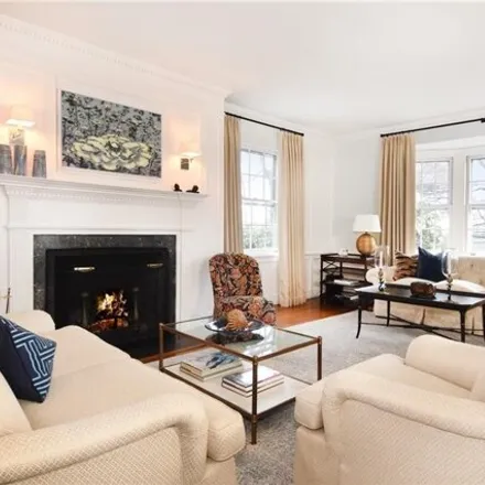 Image 4 - 30 Summit Avenue, Village of Bronxville, NY 10708, USA - House for sale