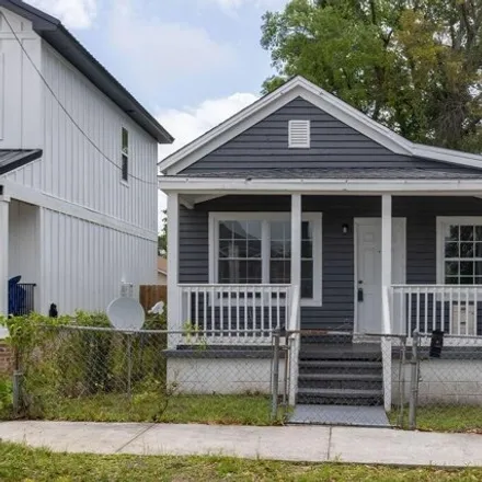 Rent this 2 bed house on 478 North C Street in Pensacola, FL 32501