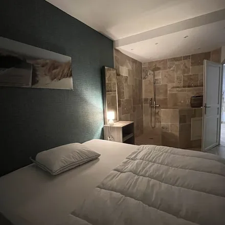 Rent this 5 bed house on 30410 Molières-sur-Cèze