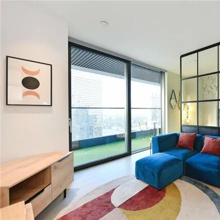 Rent this studio loft on Bagshaw Building (Wardian East) in 1 Wards Place, Canary Wharf