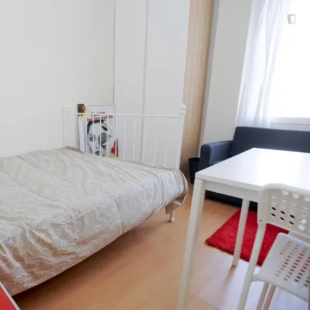 Image 2 - Carrer de Dénia, 73, 46006 Valencia, Spain - Room for rent